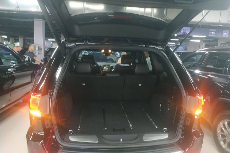 Used  Grand Cherokee 2017 3.0L Comfort Navigation Edition
