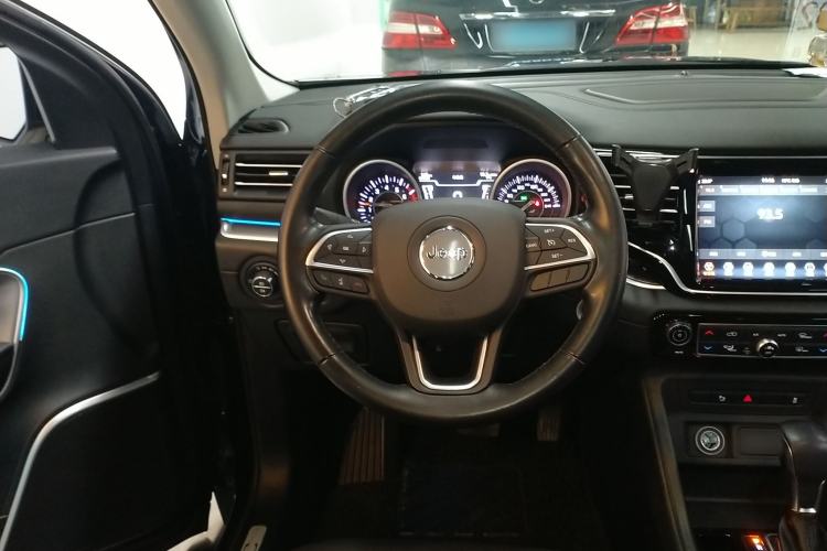 Used  Grand Commander 2022 2.0T Two-Wheel Drive Luxury Version
