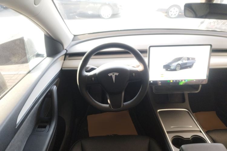 Used Tesla Model Y 2024 Rear-Wheel-Drive Version