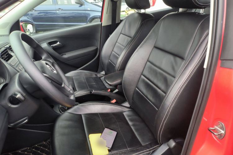 Used Volkswagen Polo 2016 1.4L Manual Fashion Model
