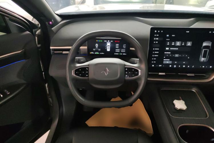 Used  eπ008 2024 210Max Range-Extended Version 6 Seats
