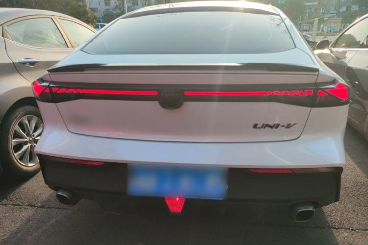 Used Changan UNI-V 2023 1.5T Prestige Model
