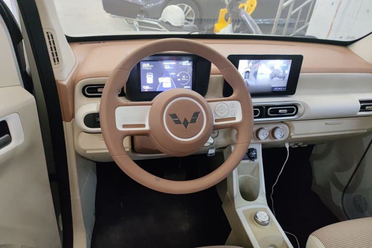 Used Wuling Hongguang MINIEV 2024 3rd Generation 215km Advanced Version