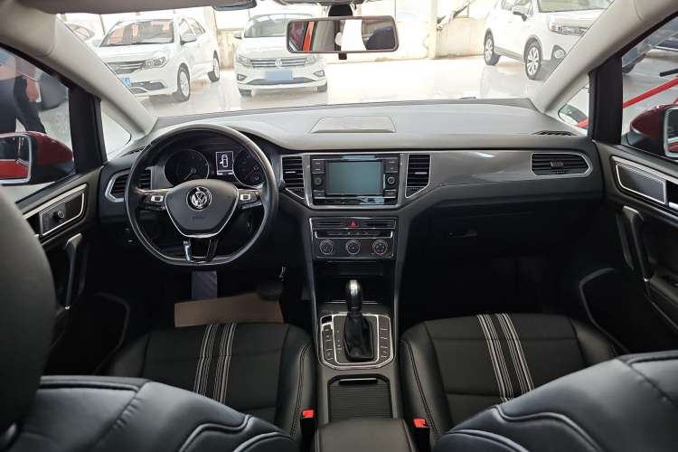 Used Volkswagen Golf Sportsvan 2018 230TSI Automatic Trend Edition
