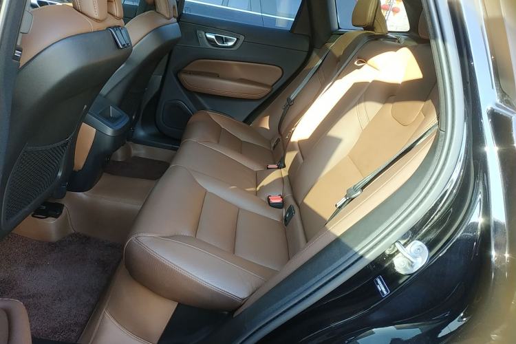 Used Volvo XC60 2025 B5 Four-Wheel Drive Smart & Advanced Luxury Edition
