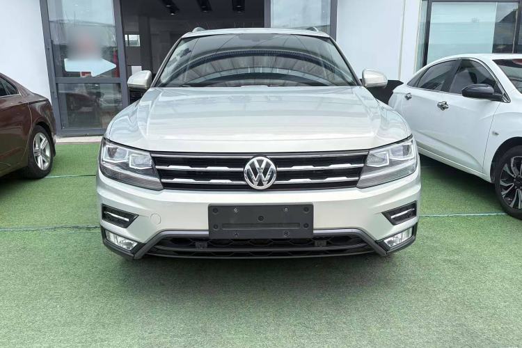 Used Volkswagen Tiguan L 2019 Revised 330TSI Automatic Two-Wheel Drive Smart & Luxury Edition China VI Standard
