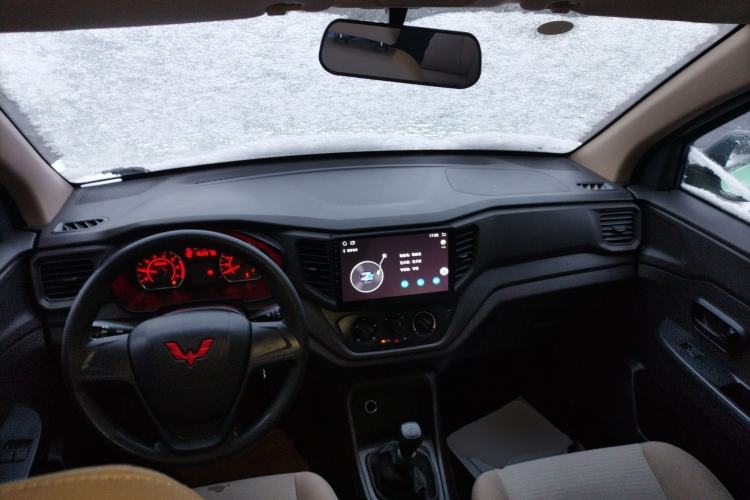 Used Wuling Hongguang V 2022 1.5L Jingqu Version Hydraulic Power Steering LAR
