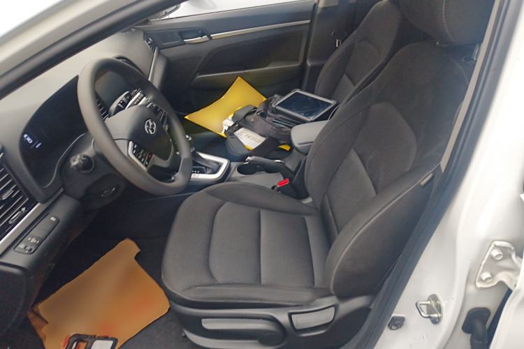 Used Hyundai Elantra 2016 1.6L Automatic ZhiXuan – Elite Version