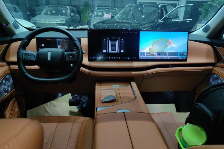 Used Wey Lanshan 2025 Four-Wheel Drive Max
