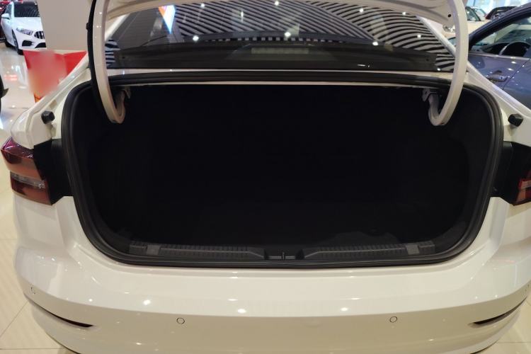 Used Volkswagen Lavida 2022 280TSI DSG Luxury Edition
