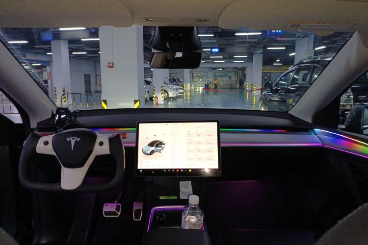 Used Tesla Model Y 2024 Long-Range All-Wheel-Drive Version
