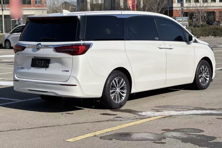 Used Buick GL8 2022 ES Landtrek 653T Comfort Edition