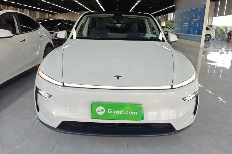 Used Tesla Model Y 2025 Rear-Wheel-Drive Version
