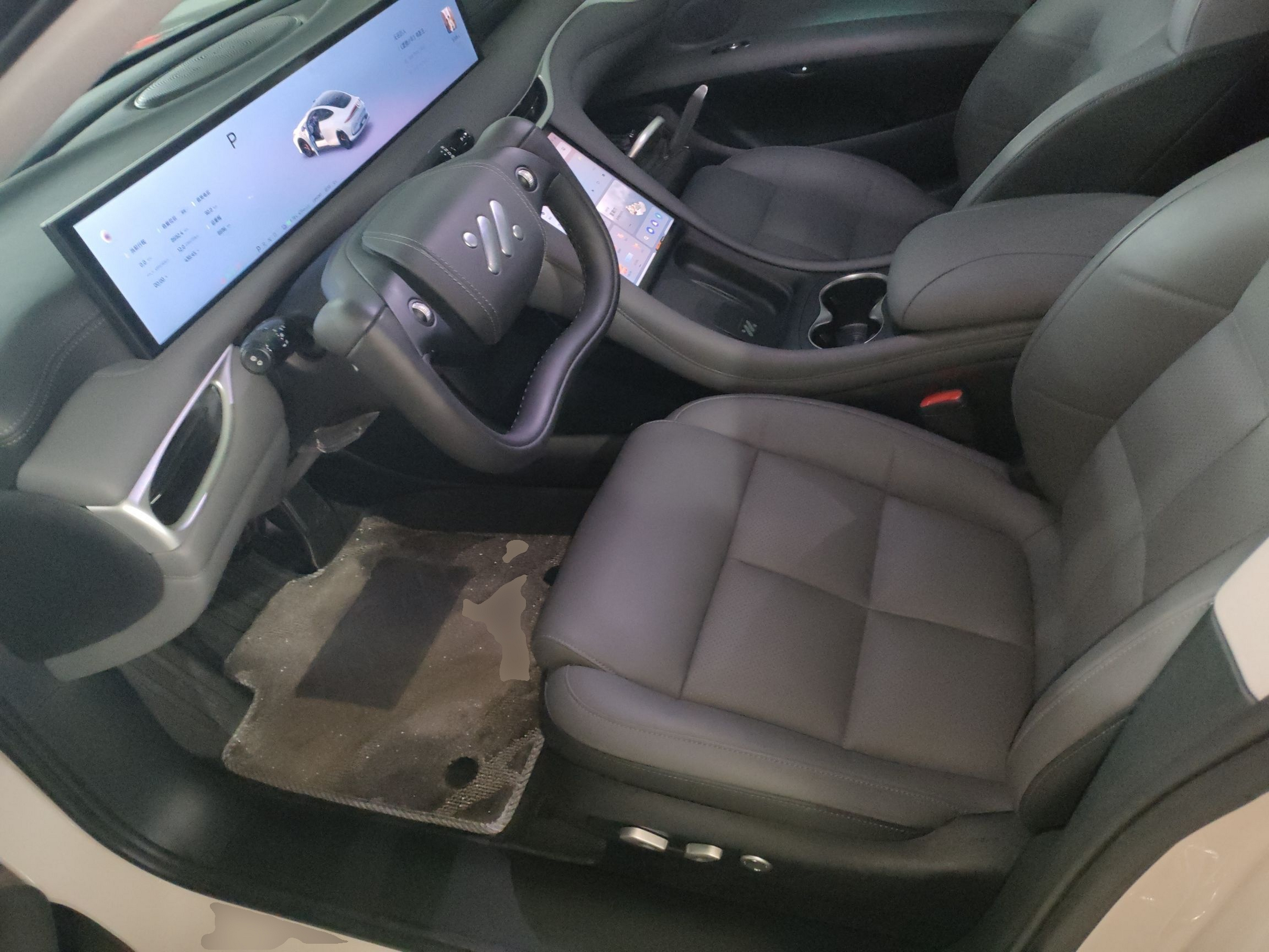 Переднее сиденье в автомобиле