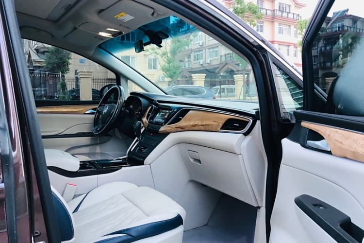 Used Buick GL8 2017 ES 28T Comfort Model China V Standard
