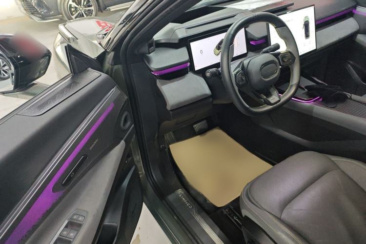 Used Lynk & Co 08 EM-P 2023 220km All-Wheel-Drive Performance Halo
