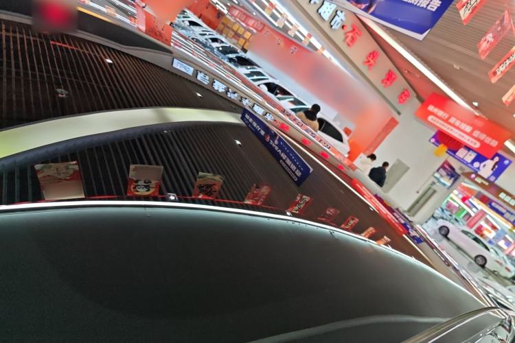 Used Tesla Model Y 2024 Long-Range All-Wheel-Drive Version