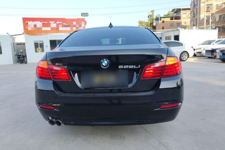 Used BMW 5 Series 2014 525Li Leading Model
