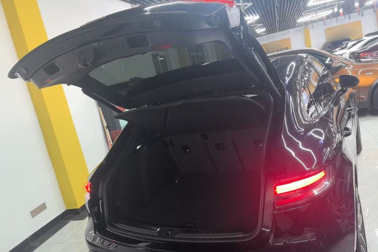 Used Porsche Macan 2023 Macan 2.0T
