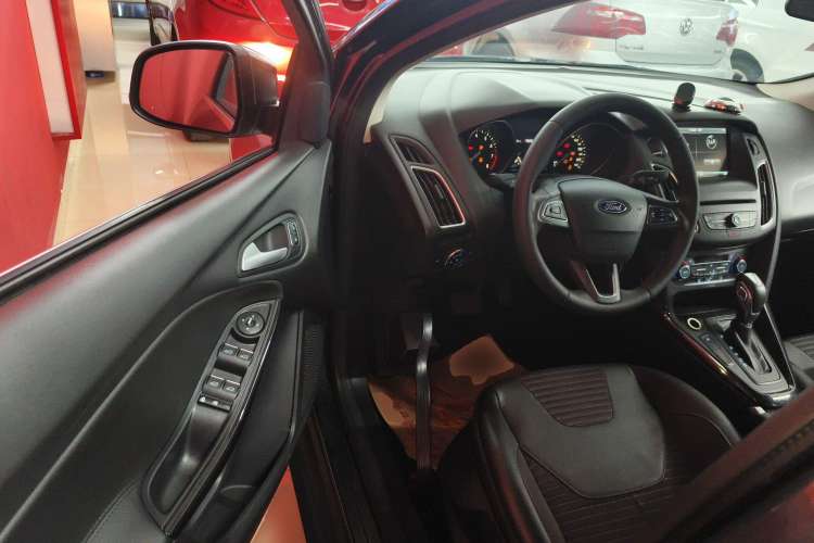 Used Ford Focus 2015 Sedan EcoBoost 180 Automatic Elite Model
