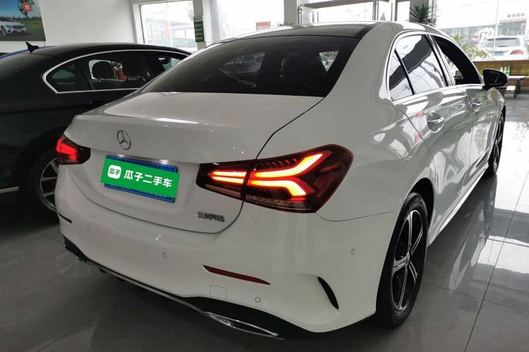 Used Mercedes-Benz A-Class 2022 Revised Version A 200 L Sport Sedan Fashionable Style
