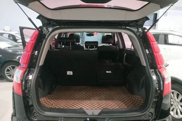 Used Geely Auto GX7 2015 Classic Edition 1.8L Manual Elite Model China V Standard
