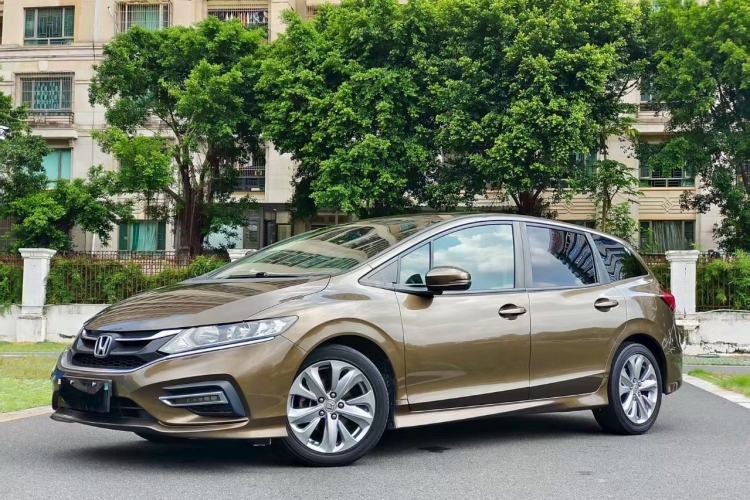 Used Honda Jade 2017 1.8L automatic Comfort version 5 seats
