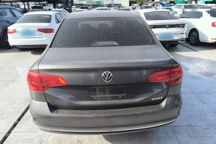 Used Volkswagen Bora 2016 1.6L Automatic Comfort Model
