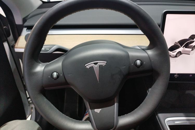 Used Tesla Model Y 2022 Rear-Wheel-Drive Version
