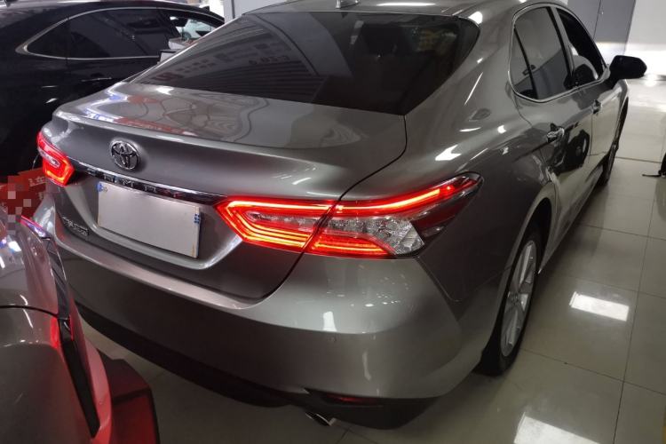 Used Toyota Camry 2021 2.0G Luxury Edition
