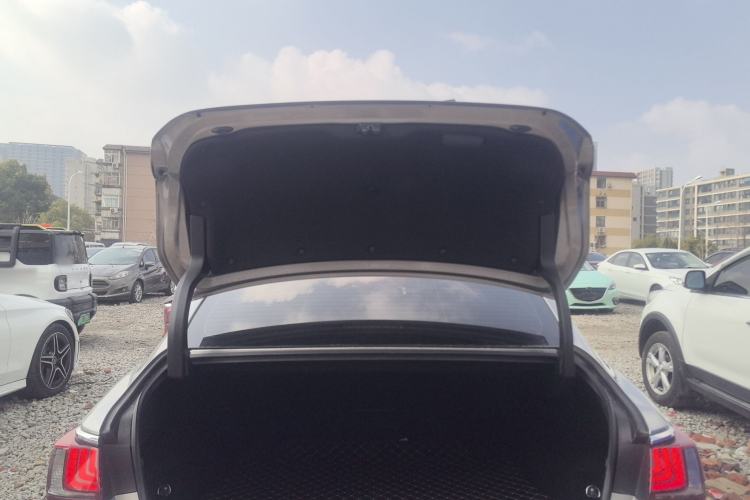 Used Lexus ES 2023 200 Excellence Edition
