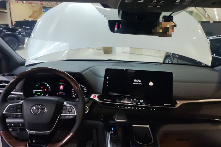 Used Toyota Sienna 2024 2.5L Hybrid Four-Wheel Drive Prestige Edition