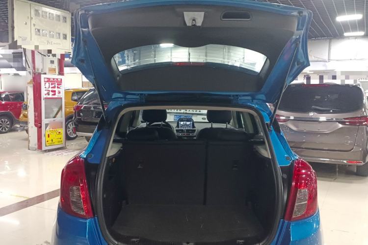 Used Buick Encore 2015 1.4T Automatic Two-Wheel Drive Urban Elite Version
