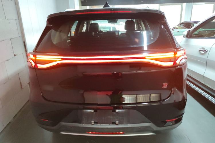 Used BYD Tang 2018 2.0T Automatic SmartConnect Prestige 7-Seater China V Standard
