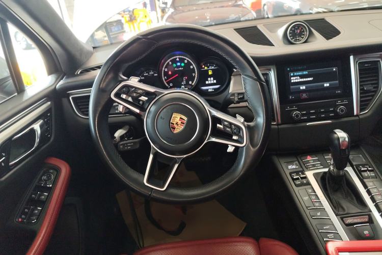 Used Porsche Macan 2016 Macan Turbo 3.6T
