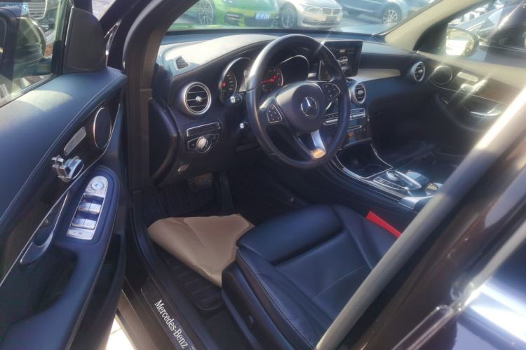 Used Mercedes-Benz GLC 2019 GLC 260 L 4MATIC Dynamic Model