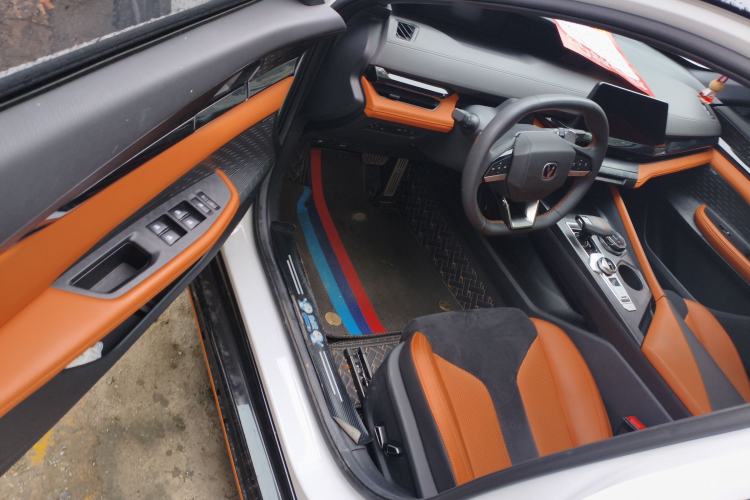 Used Changan UNI-V 2023 2.0T Leading-Speed Edition
