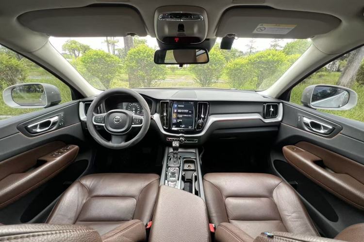 Used Volvo XC60 2019 T5 4x4 Smart Edition China V Standard