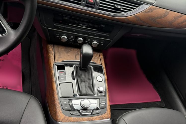 Used Audi A6L 2018 30th Anniversary Edition 35 TFSI Fashion Model
