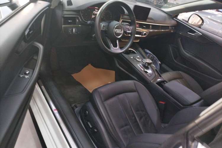 Used Audi A5 2017 Coupe 40 TFSI Fashion Model
