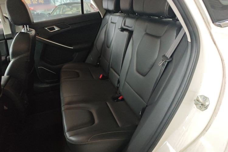 Used JMC Yusheng S330 2016 1.5L GTDi Automatic Two-Wheel Drive Prestige Edition
