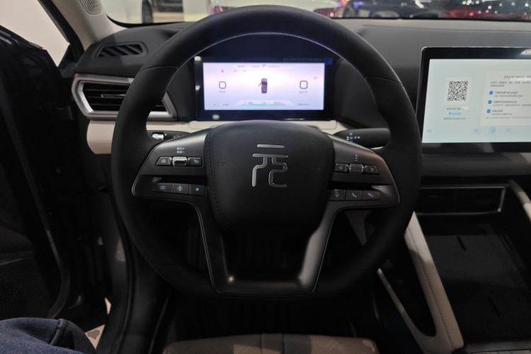 Used BYD Yuan UP 2025 Model 301KM Leading Version
