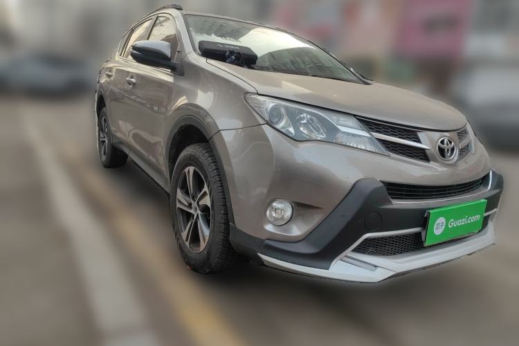 Used Toyota RAV4 2015 2.0L CVT Two-Wheel Drive Fashion Edition