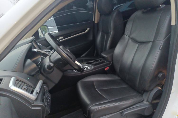 Used Dongfeng Aeolus AX7 2015 2.0L Automatic Zhiyi Trim
