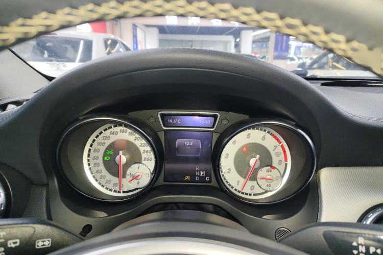 Used Mercedes-Benz GLA 2016 GLA 200 Fashion Model