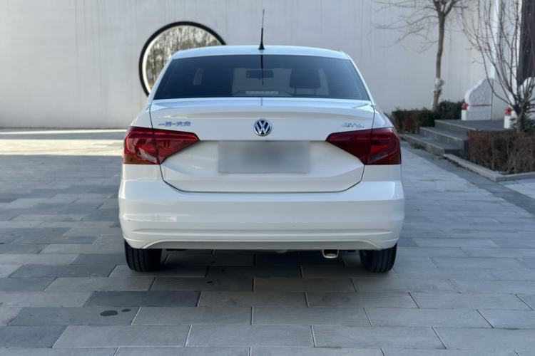Used Volkswagen Jetta 2017 1.4L Manual Fashion Edition
