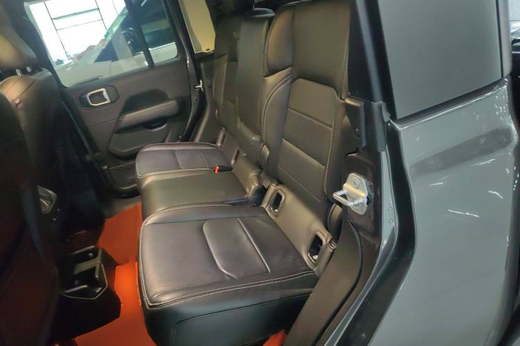 Used  Gladiator 2022 3.6L Pioneer Edition
