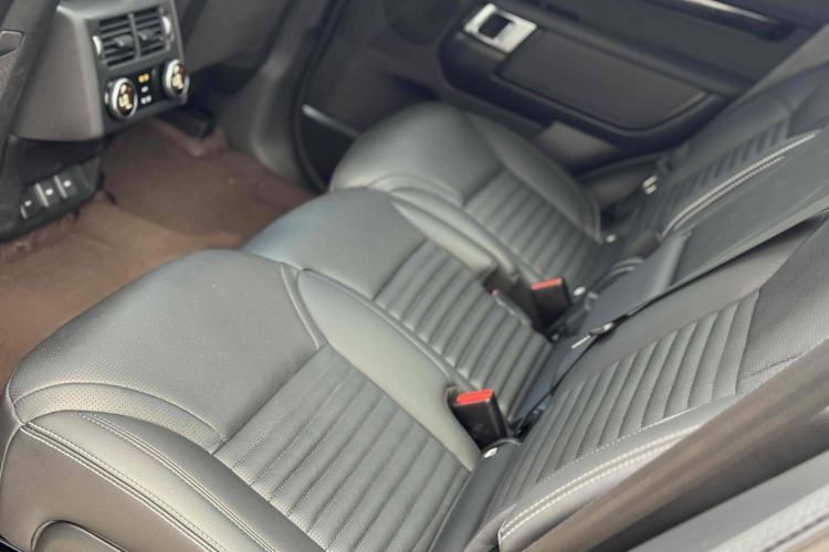 Used Land Rover Discovery 2024 360 PS S