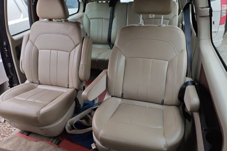 Used FORTHING Lingzhi 2020 M5L 1.6L Luxury 7-Seater
