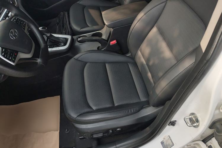 Used Hyundai Elantra 2016 1.6L Automatic ZhiXuan · Luxury Version